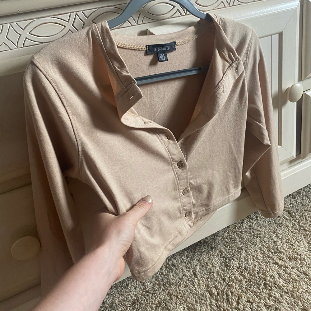cropped button up - Picture 2 of 3